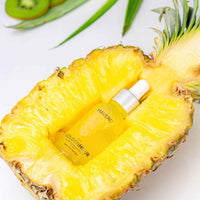 GOLDENHOUR Vitamin C Serum Ananas Extrakt strahlender Teint MAVERO Cosmetics