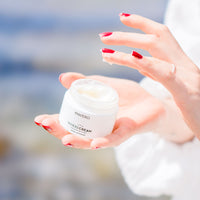 trockene haut pigmentflecken-creme faltencreme hyaluronsäure testsieger gesicht nachtcreme anti aging creme männer
